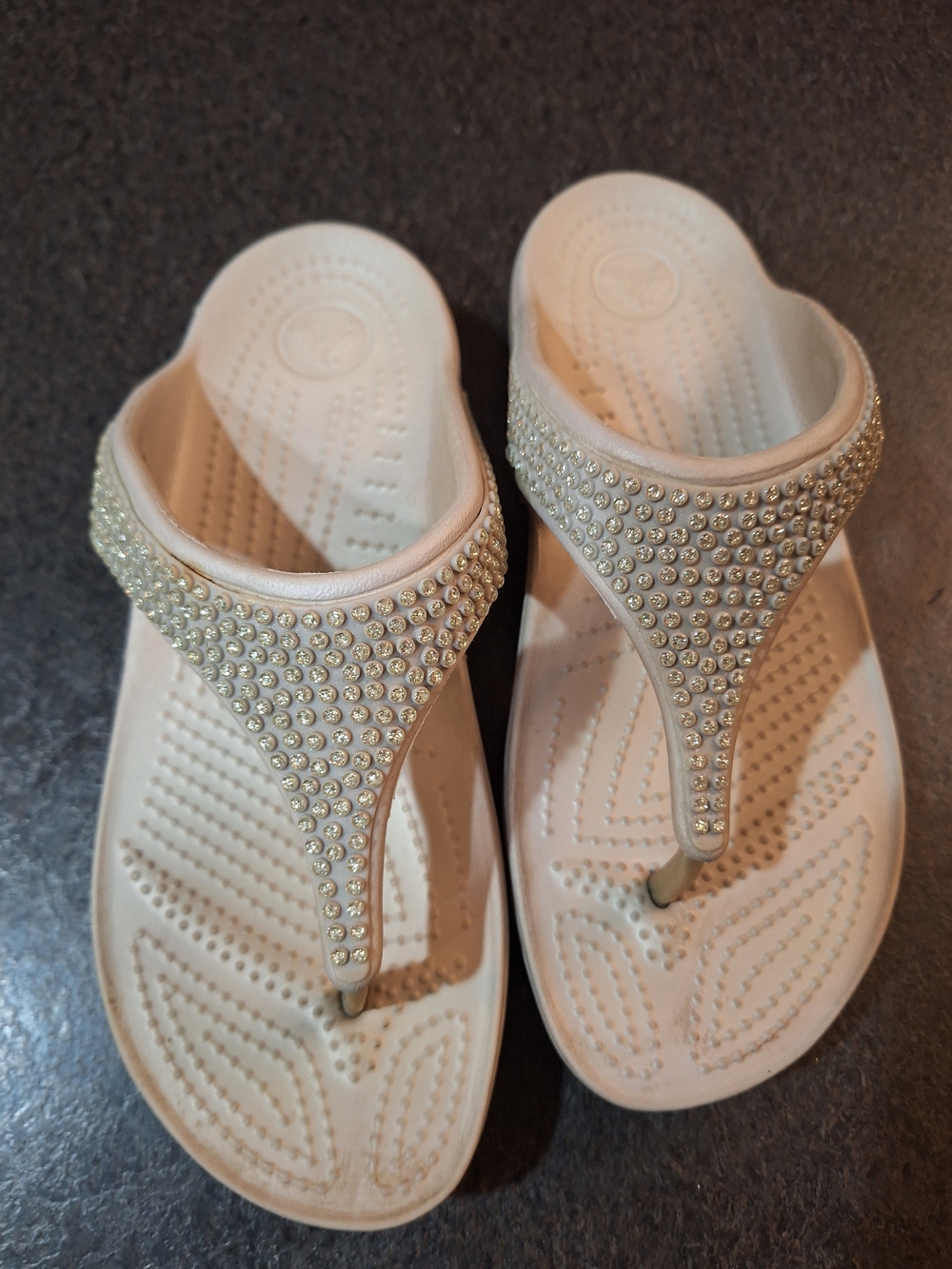 CROCS Women’s Rhinestone Thong Sandals in Light Beige/white